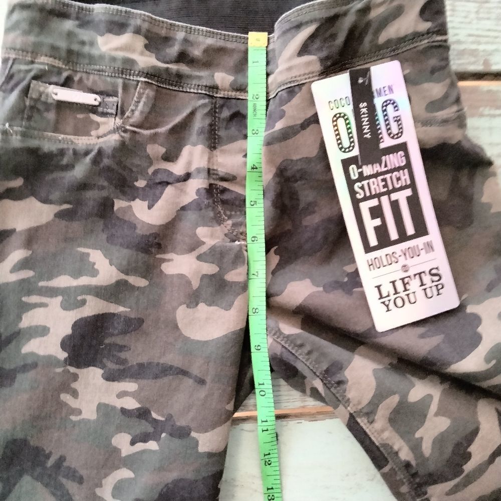 Coco + Carmen OMG Camouflage Skinny Jeans Size XS Holds You In Lifts You Up - Picture 13 of 16